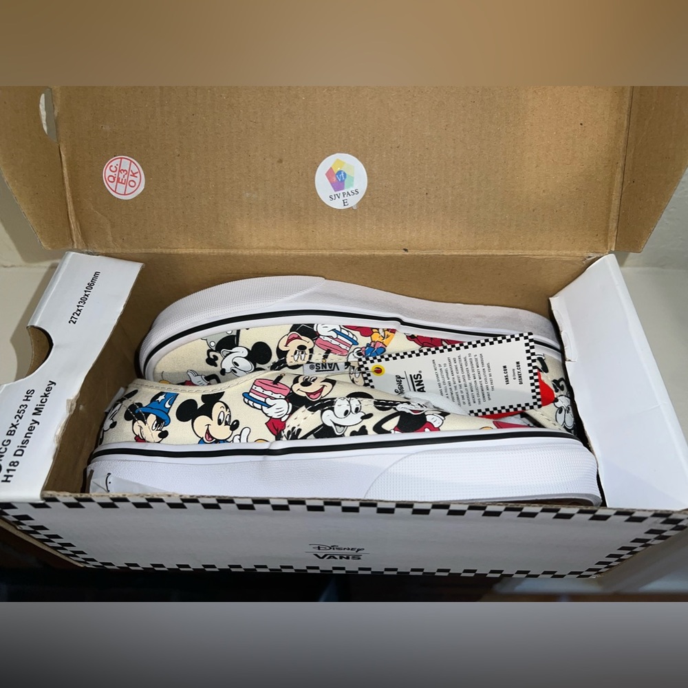 NWT RARE HARD TO FIND AUTHENTIC DISNEY X VANS 90th ANNIVERSARY/BIRTHDAY VANS!!